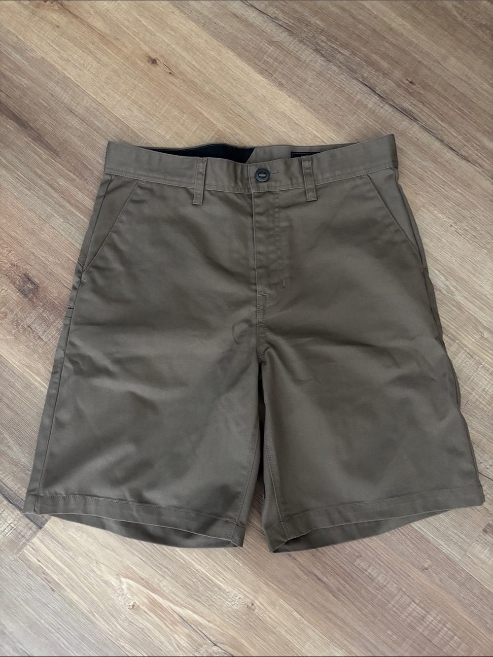 Men’s Volcom Olive Tan shorts Waist 30.  NWOT